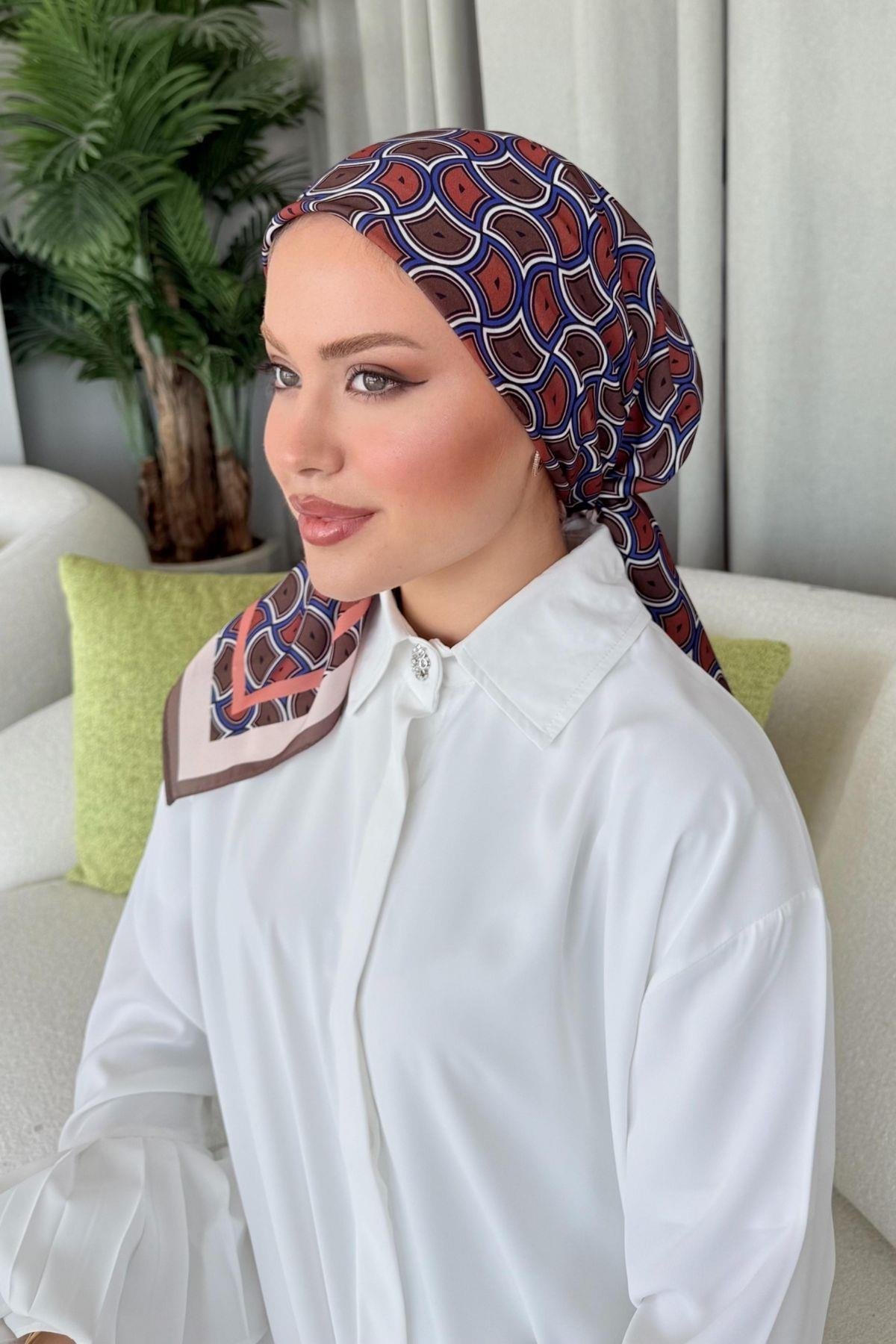 Karel Desenli Eşarp Kahve, Fiyatları Karel Desenli Eşarp Kahve- Haza Moda 