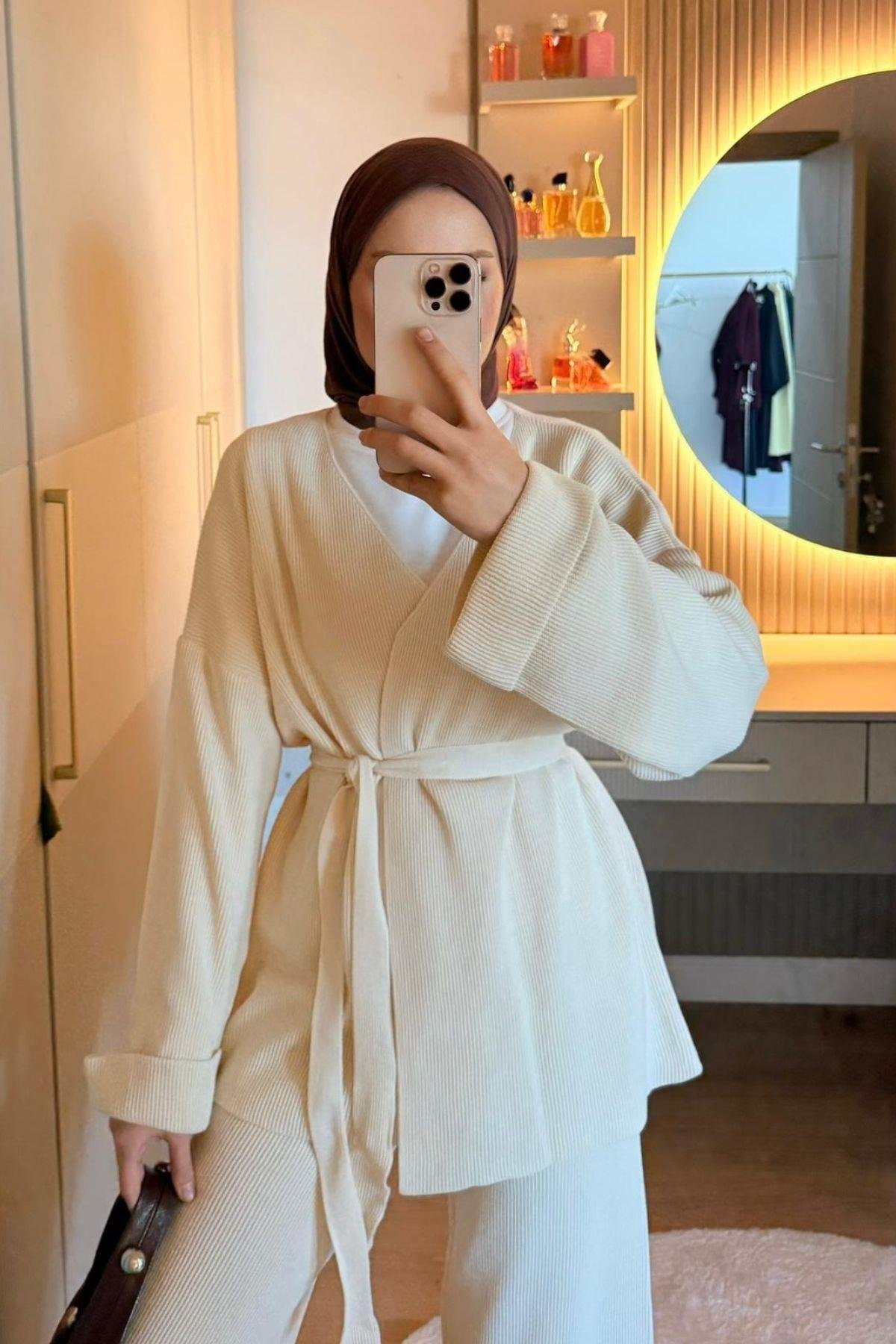 Kol Katlamalı Kemerli Takım Ekru, Fiyatları 