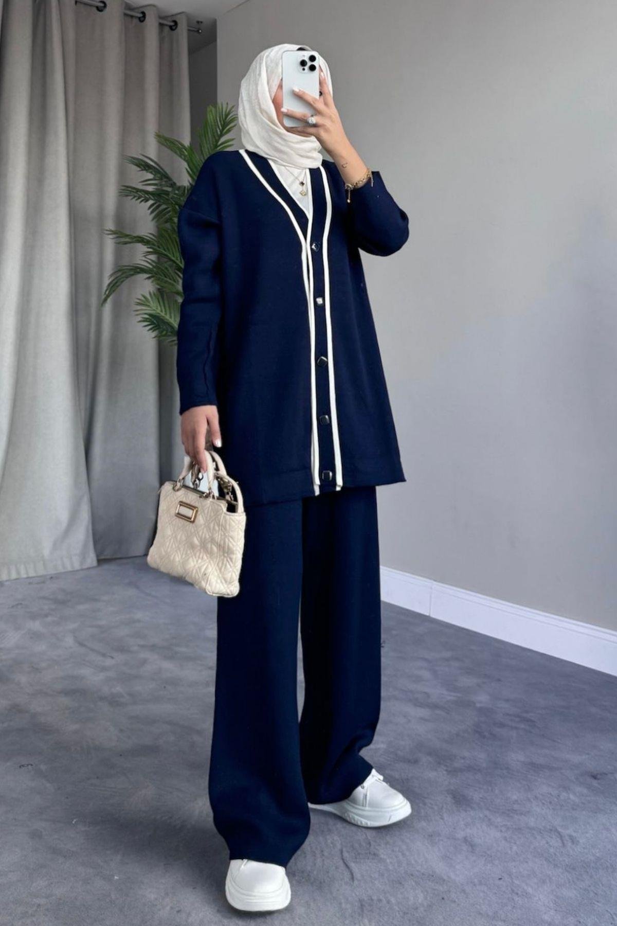 Lizza Triko Takım Lacivert, Fiyatları Lizza Triko Takım Lacivert – Haza Moda | Tesettür Giyim