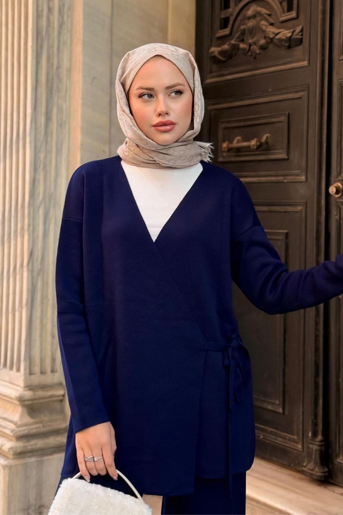 Maça İpli Triko Takım Lacivert, Fiyatları Haza Moda | Tesettür Giyim | Maça İpli Triko Takım Lacivert