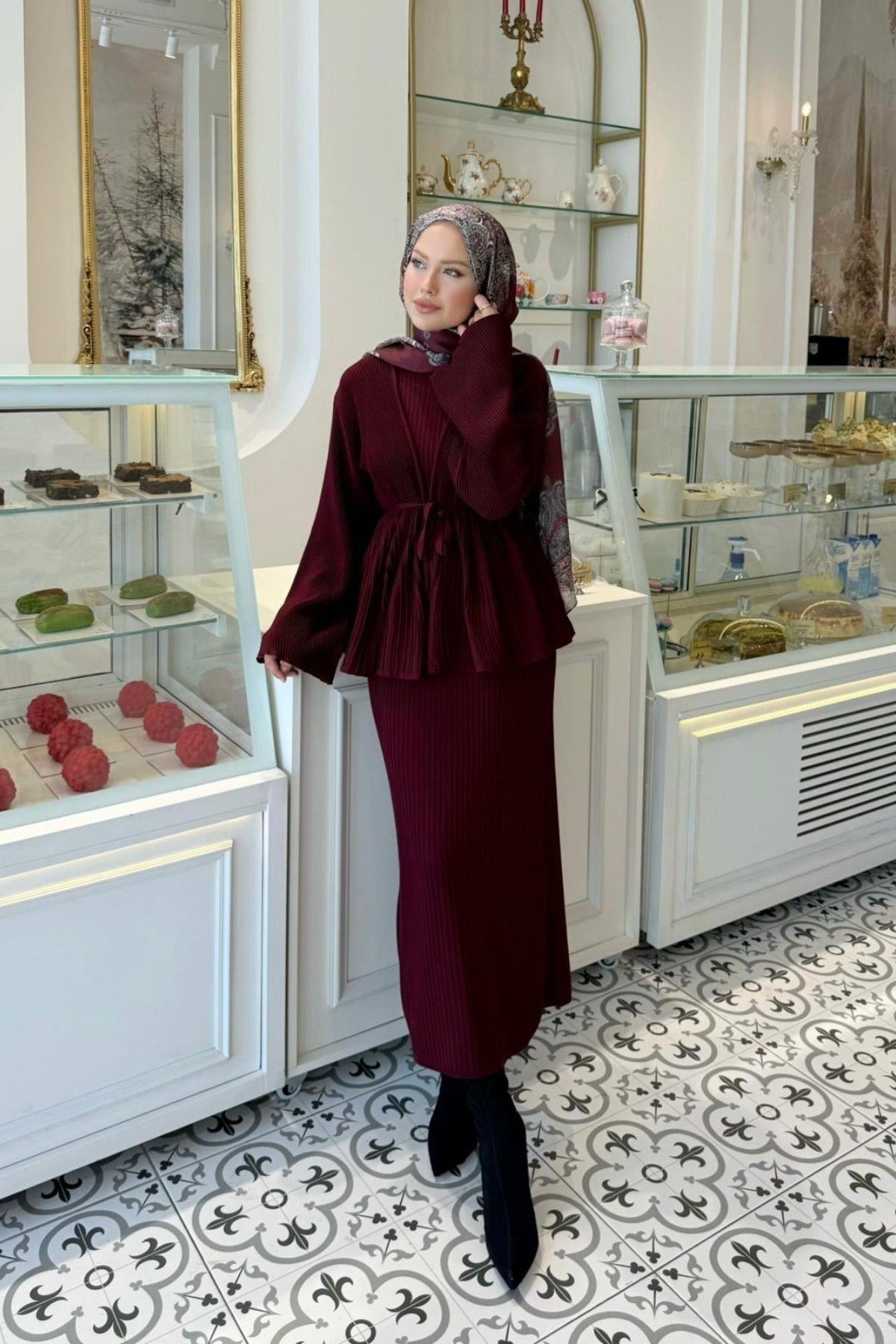 Medusa Jileli Elbise Bordo, Fiyatları Medusa Jileli Elbise Bordo- Haza Moda