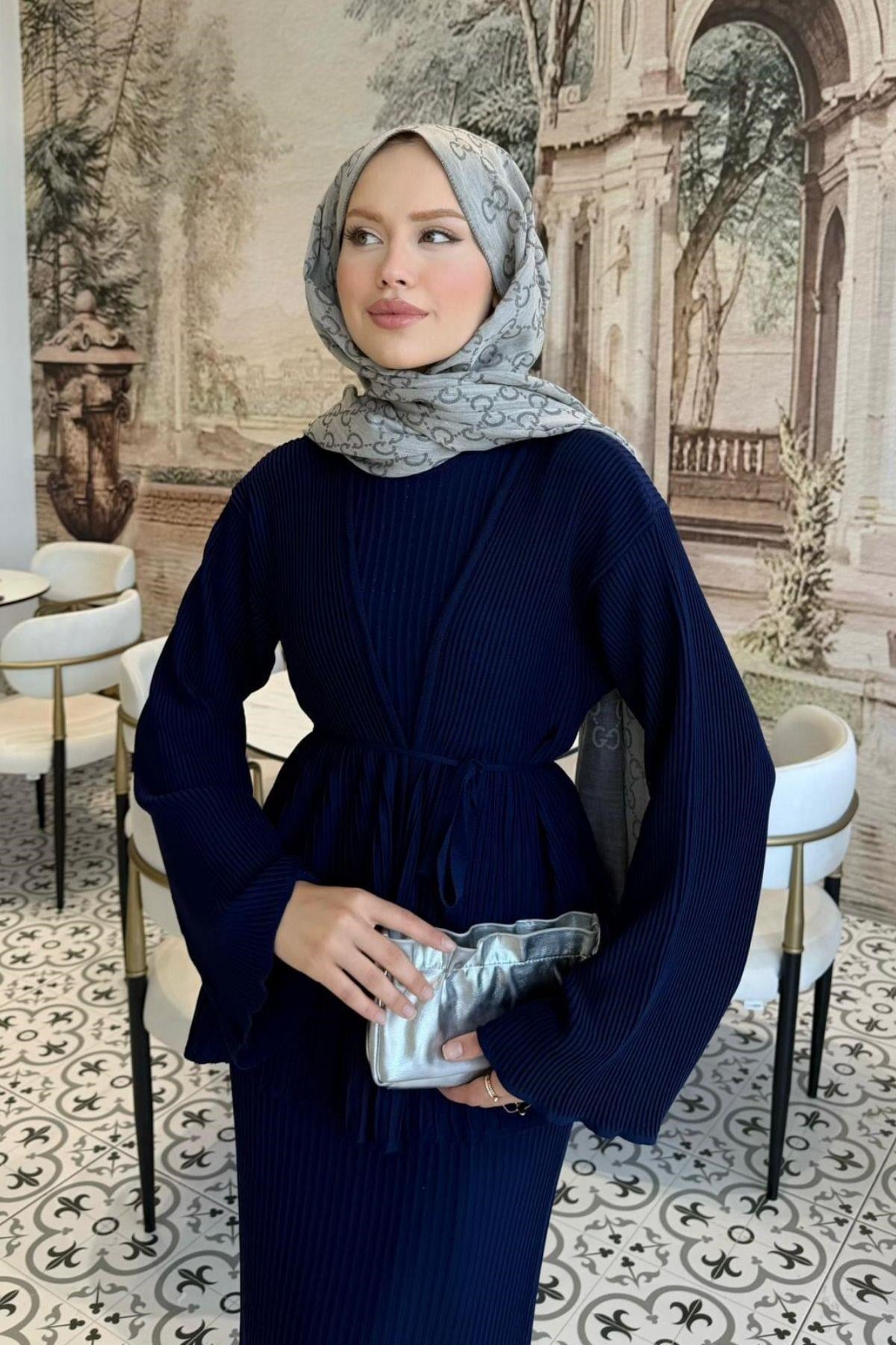 Medusa Jileli Elbise Lacivert, Fiyatları Medusa Jileli Elbise Lacivert- Haza Moda