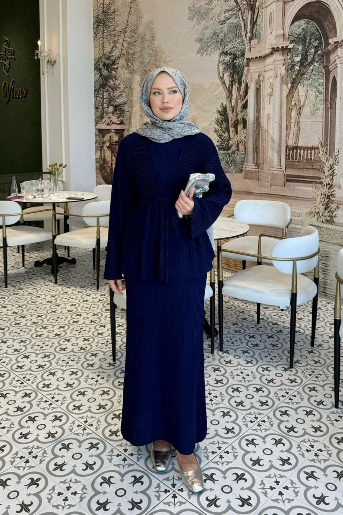 Medusa Jileli Elbise Lacivert, Fiyatları Medusa Jileli Elbise Lacivert- Haza Moda