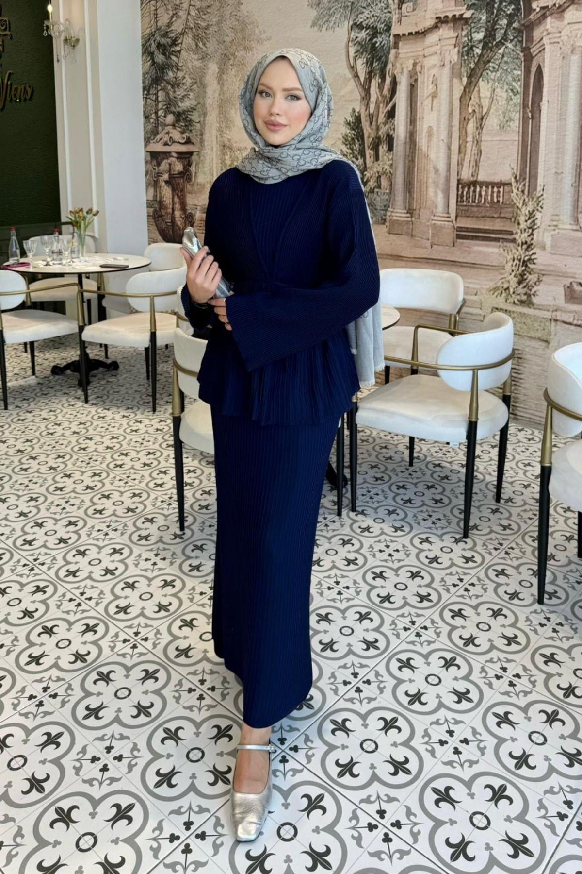 Medusa Jileli Elbise Lacivert, Fiyatları Medusa Jileli Elbise Lacivert- Haza Moda