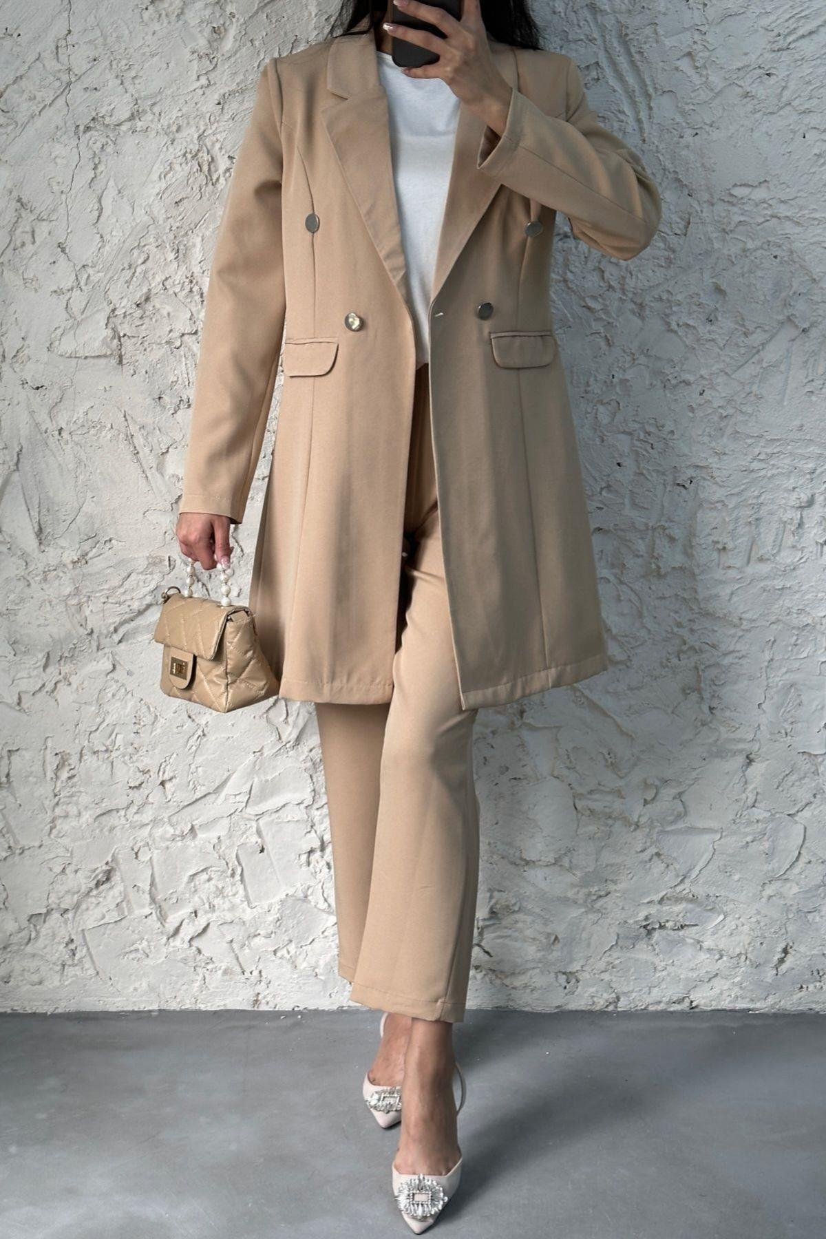 Metal Düğmeli Ceketli Takım Bej, Fiyatları 