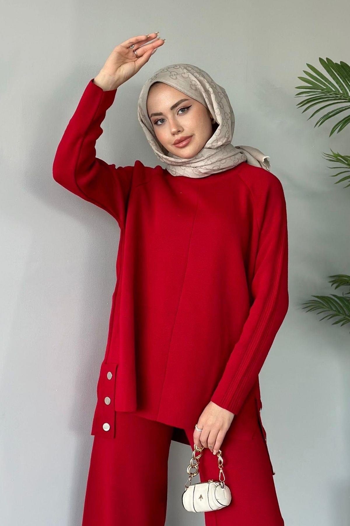 Metal Düğmeli Triko Takım Bordo, Fiyatları Haza Moda | Tesettür Giyim | Metal Düğmeli Triko Takım Bordo