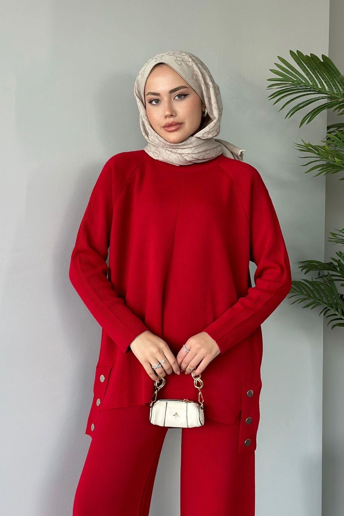 Metal Düğmeli Triko Takım Bordo, Fiyatları Haza Moda | Tesettür Giyim | Metal Düğmeli Triko Takım Bordo