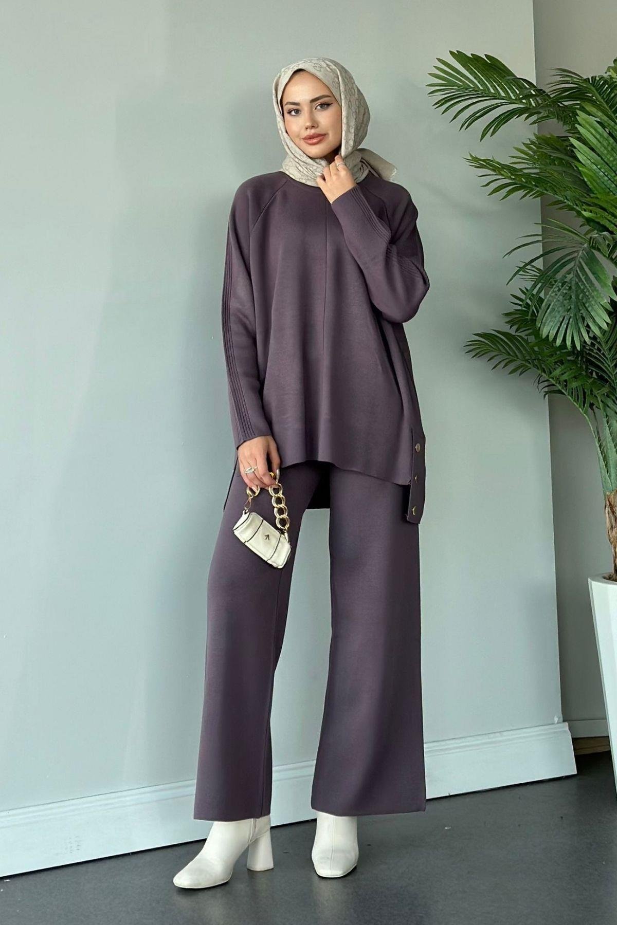 Metal Düğmeli Triko Takım Fuşya, Fiyatları Haza Moda | Tesettür Giyim | Metal Düğmeli Triko Takım Fuşya