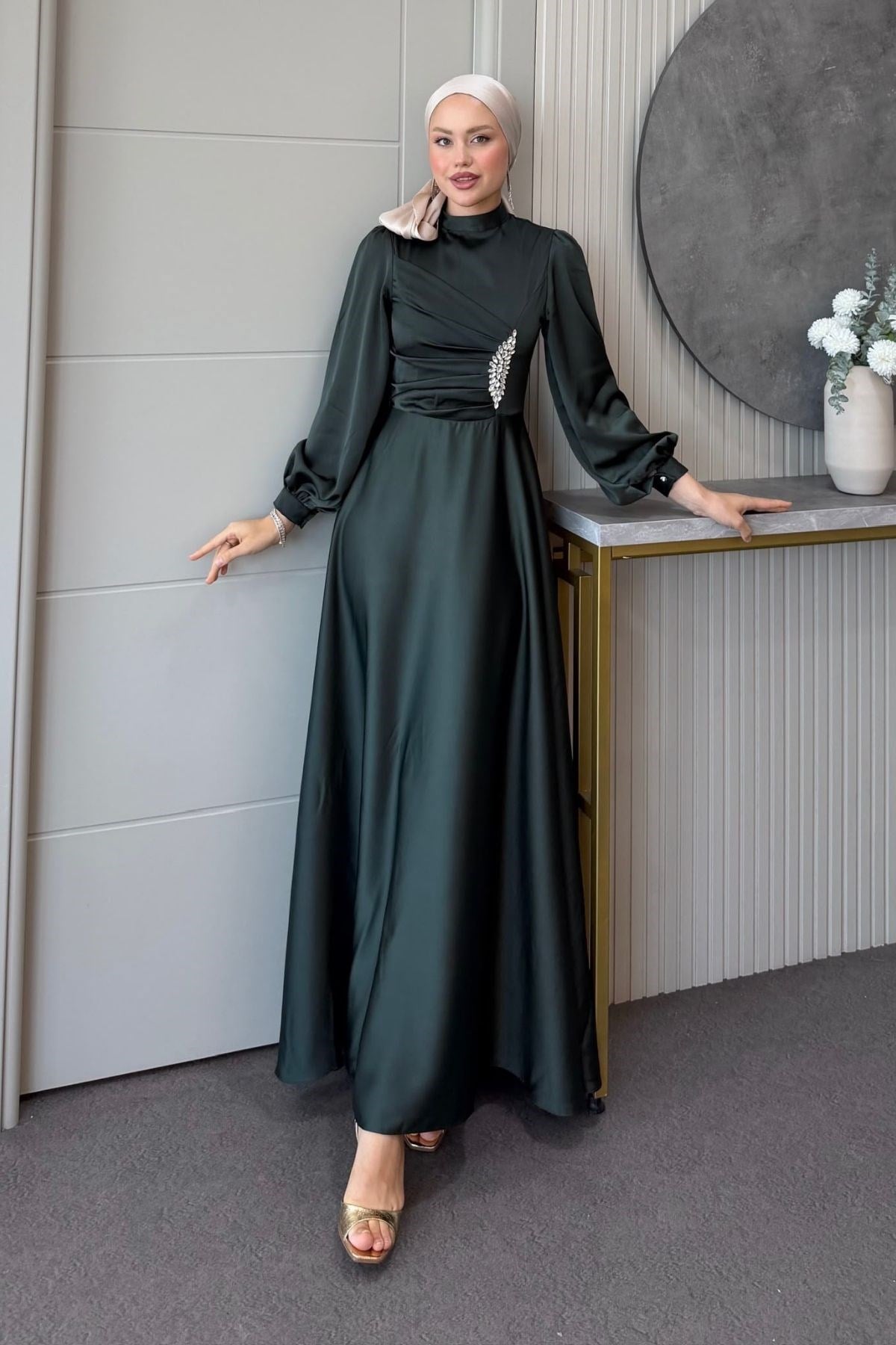 Mihrimah Saten Abiye Zümrüt, Fiyatları Mihrimah Saten Abiye Zümrüt| Haza Moda