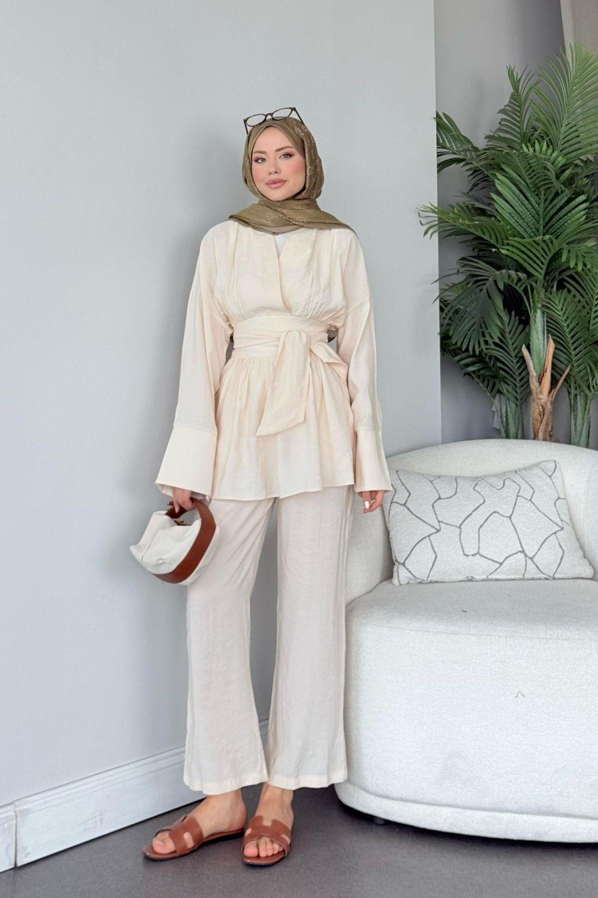 Model Kuşaklı Takım  Bej, Fiyatları Model Kuşaklı Takım  Bej - Haza Moda 