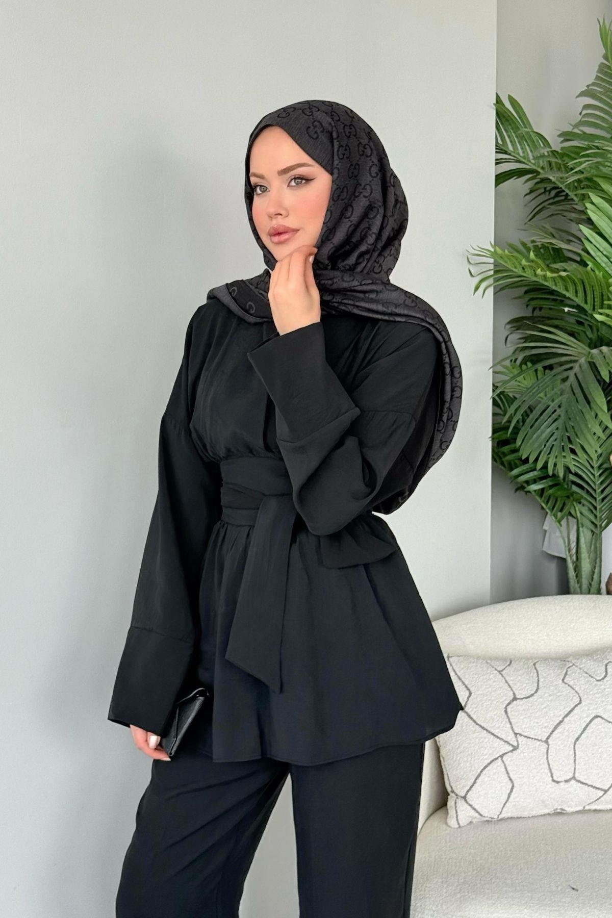 Model Kuşaklı Takım  Siyah, Fiyatları Model Kuşaklı Takım  Siyah- Haza Moda 