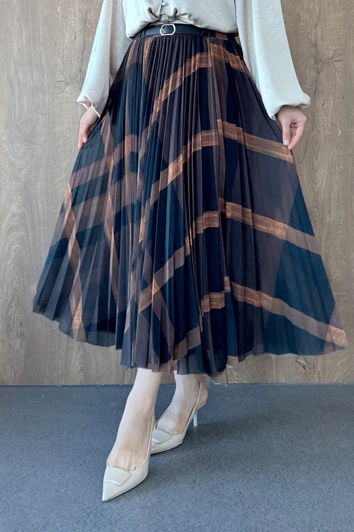 Modern Desenli Piliseli Etek Siyah, Fiyatları 