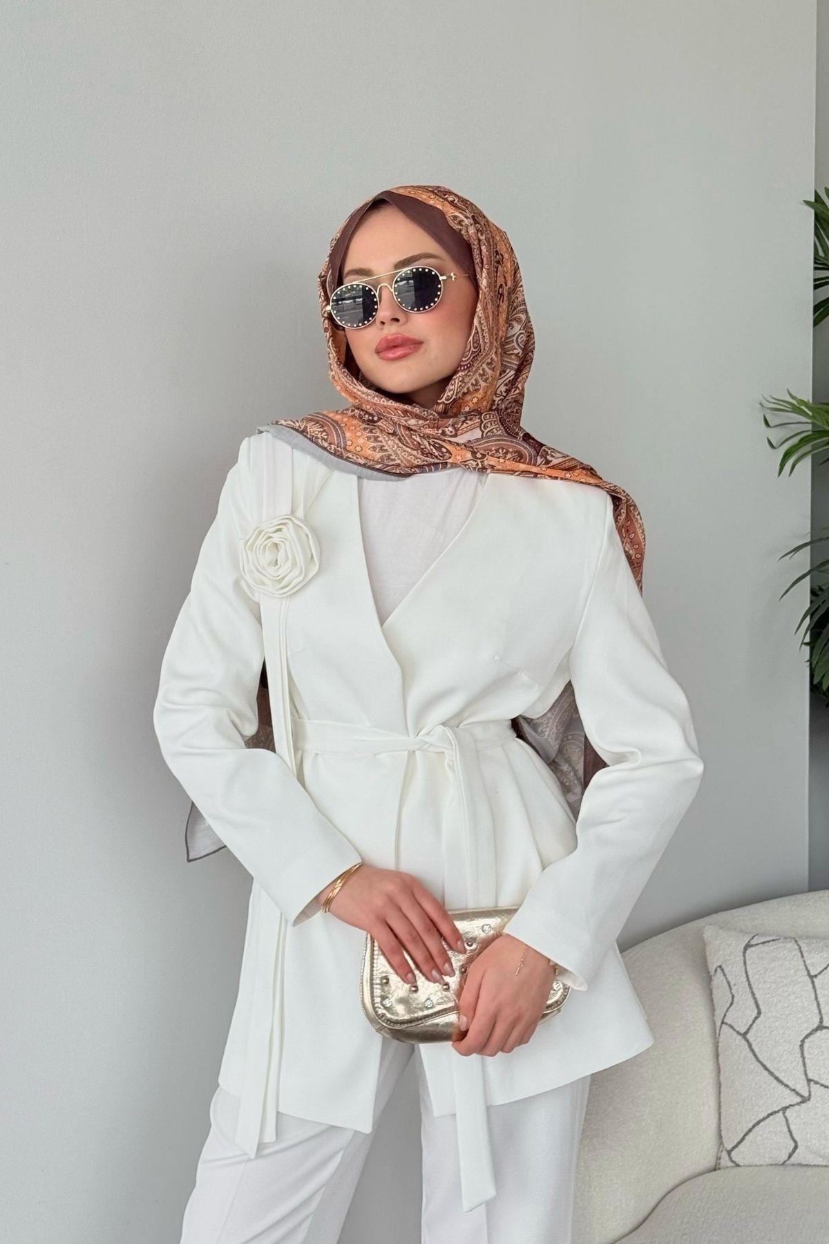 Nudes Güllü Takım Beyaz, Fiyatları Nudes Güllü Takım Beyaz - Haza Moda 