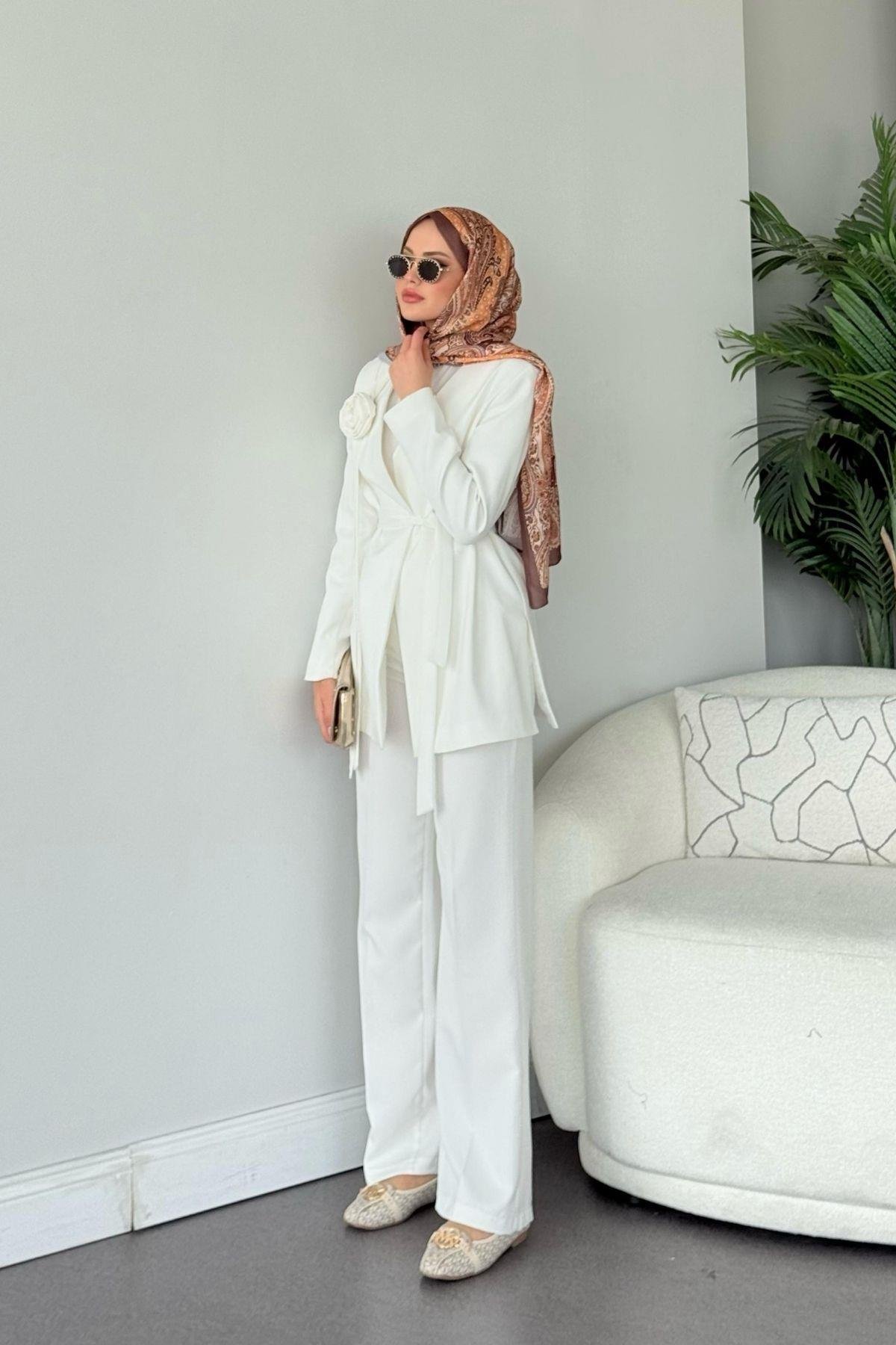 Nudes Güllü Takım Beyaz, Fiyatları Nudes Güllü Takım Beyaz - Haza Moda 