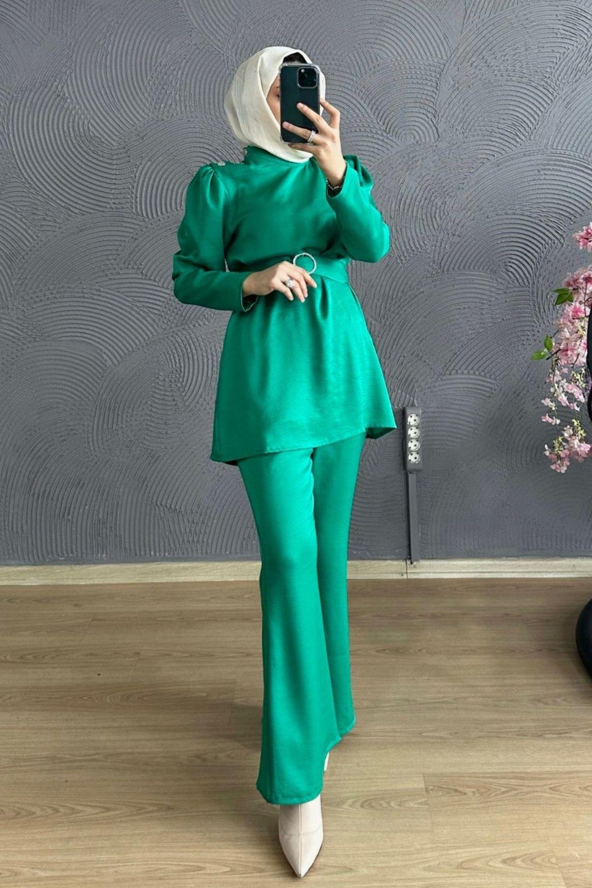 Omuzu Taşlı Saten Takım BENETTON, Fiyatları Milena Takım KAHVE – Haza Moda | Tesettür Giyim