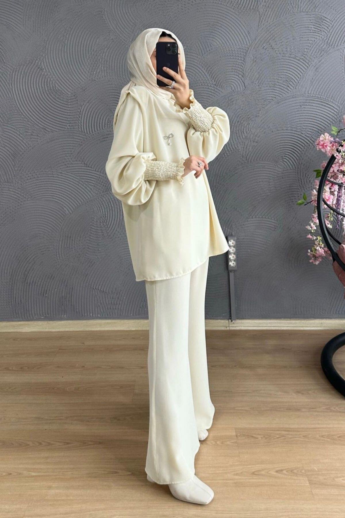 Omzu Vatkalı Takım Bej, Fiyatları Omzu Vatkalı Takım Bej – Haza Moda | Tesettür Giyim