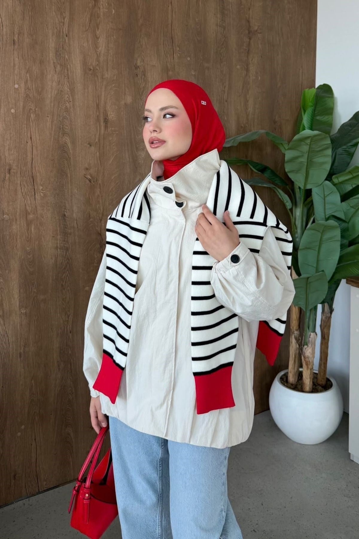 Paraşüt Yüksek Yaka Trenç Bej, Fiyatları Puantiyeli Trençkot Yağ Yeşili – Haza Moda | Tesettür Giyim