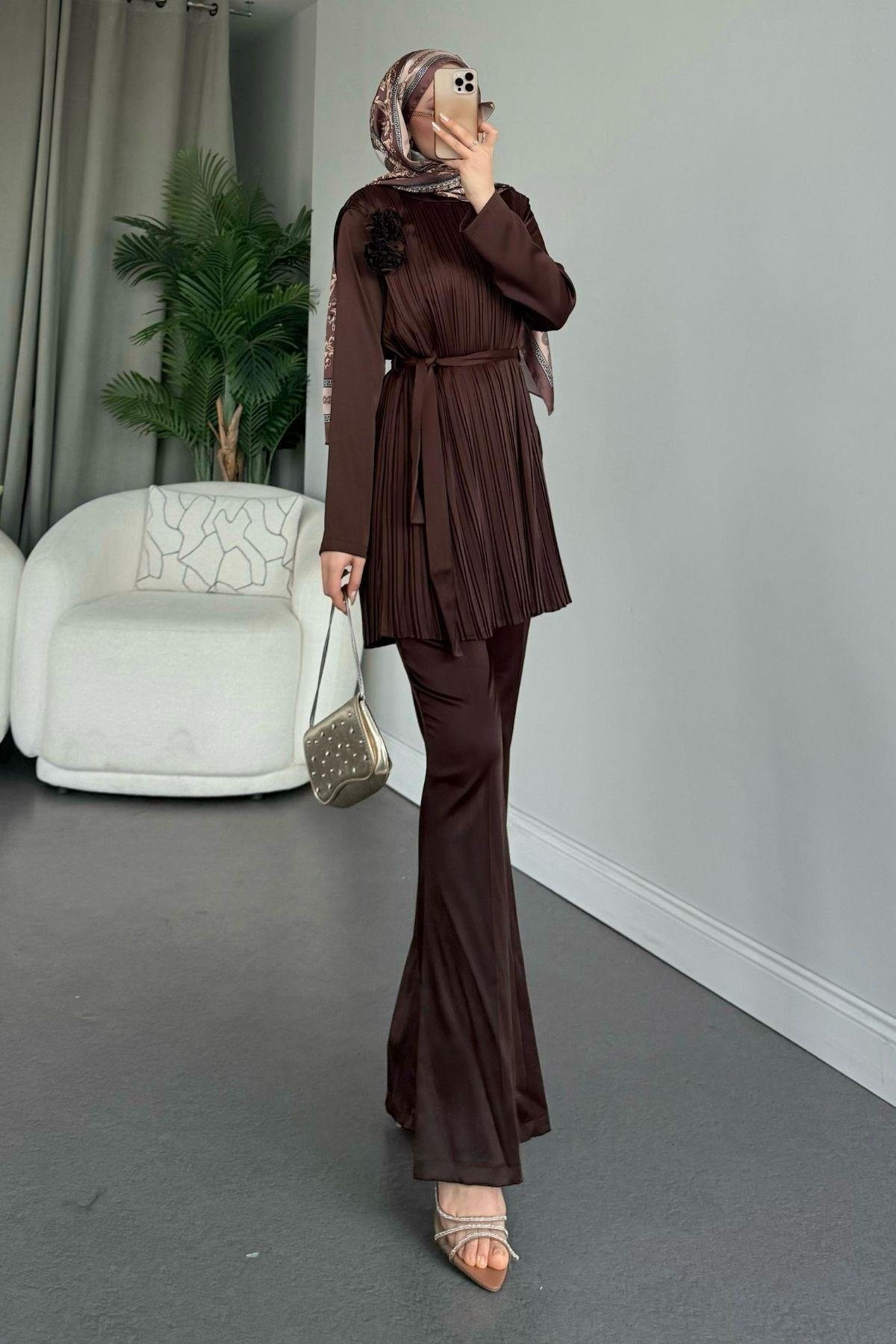 Pileli Pantolonlu Saten Takım Acıkahve, Fiyatları 