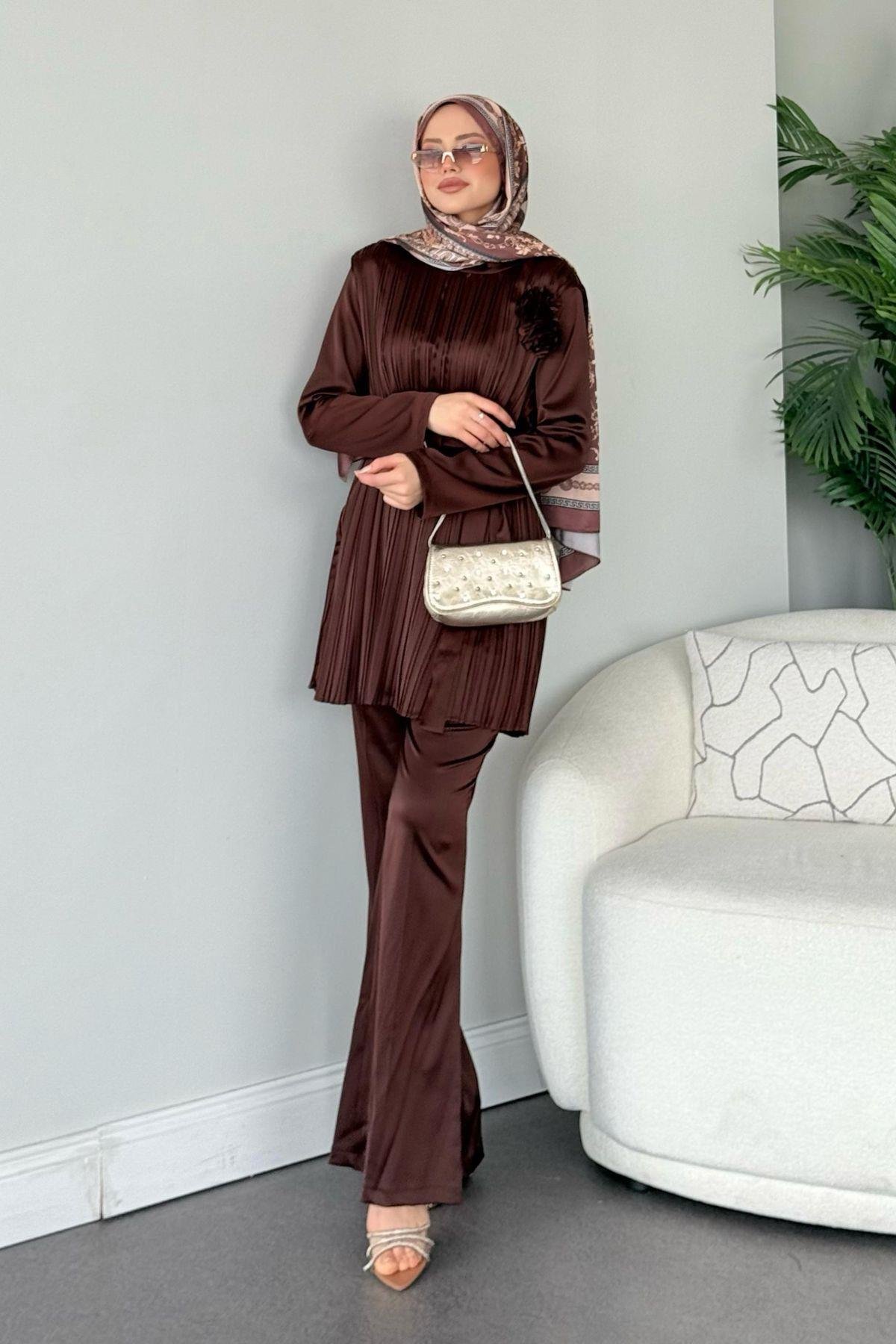 Pileli Pantolonlu Saten Takım Acıkahve, Fiyatları 