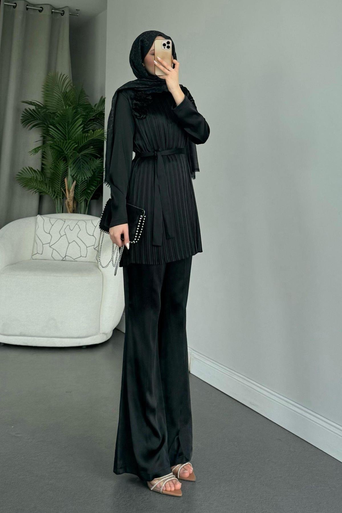 Pileli Pantolonlu Saten Takım Siyah, Fiyatları 