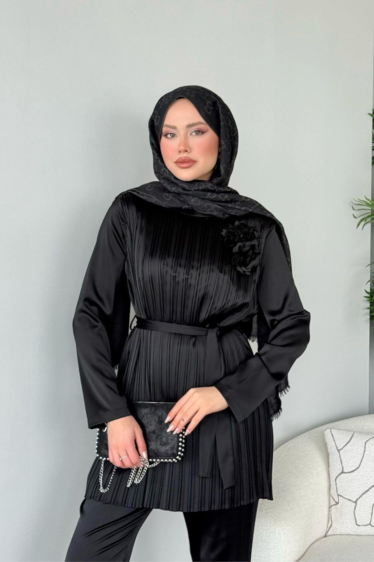 Pileli Pantolonlu Saten Takım Siyah, Fiyatları 