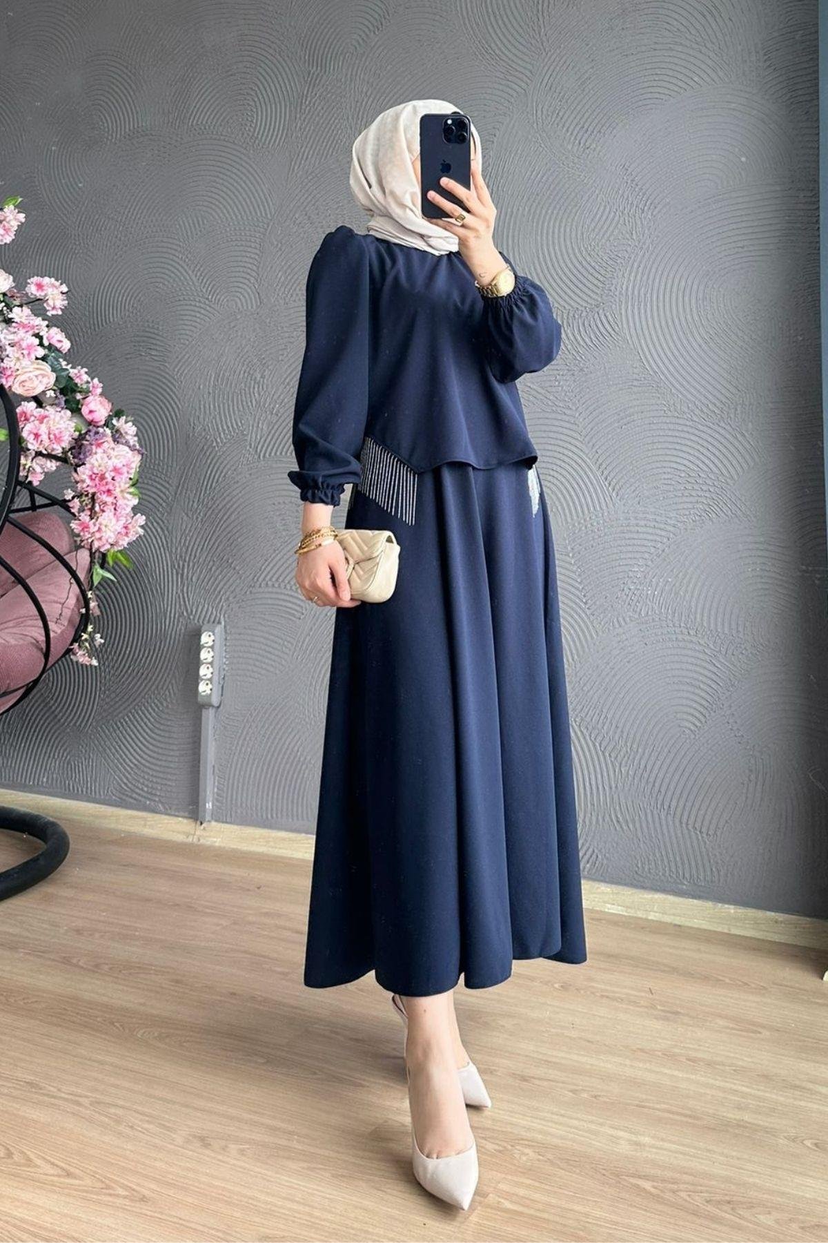 Roza Etekli Takım Lacivert, Fiyatları Roza Etekli Takım Lacivert – Haza Moda | Tesettür Giyim