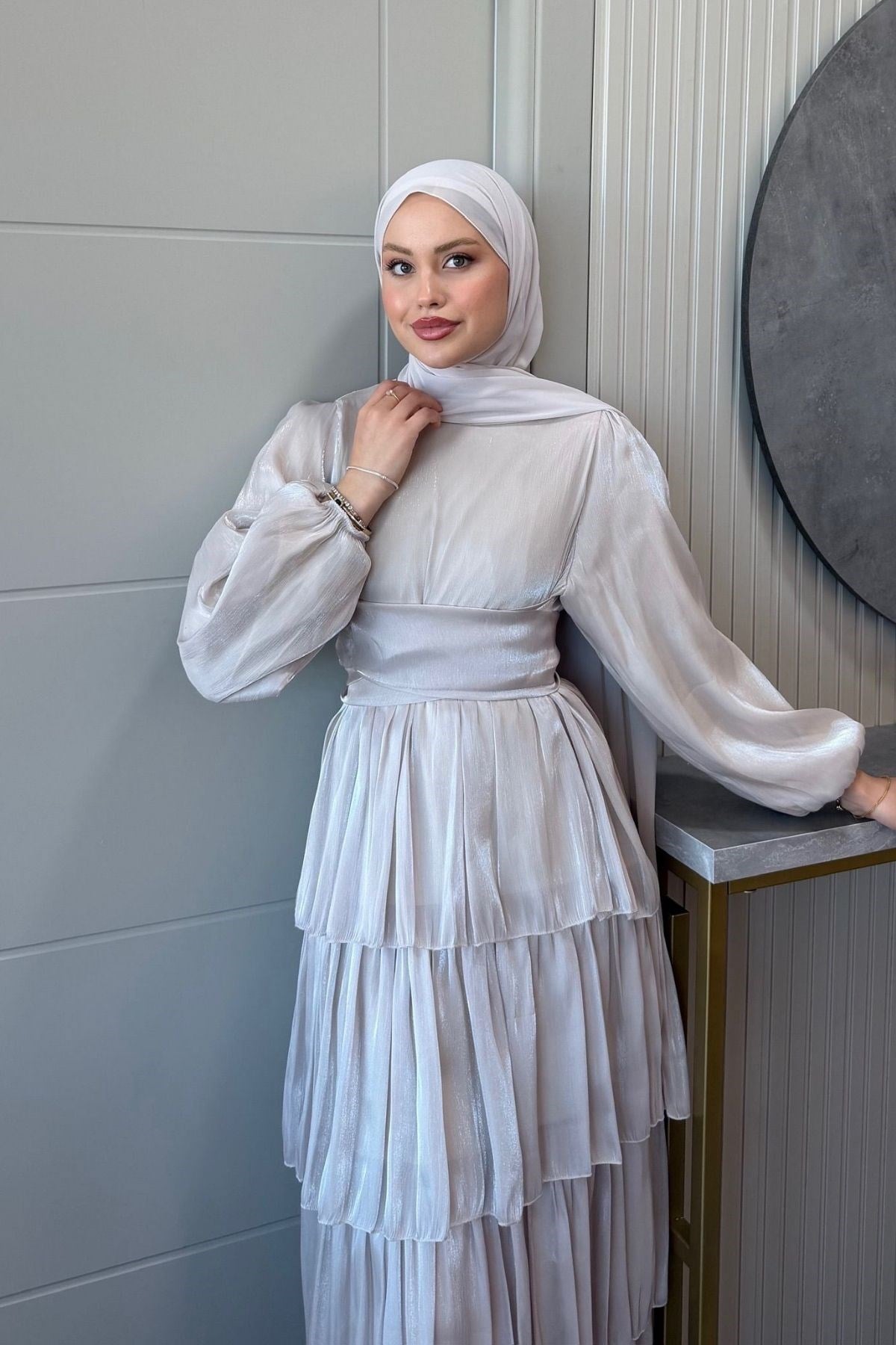 Rumela Kat Kat Saten Elbise Bej, Fiyatları Rumela Kat Kat Saten Elbise Bej| Haza Moda