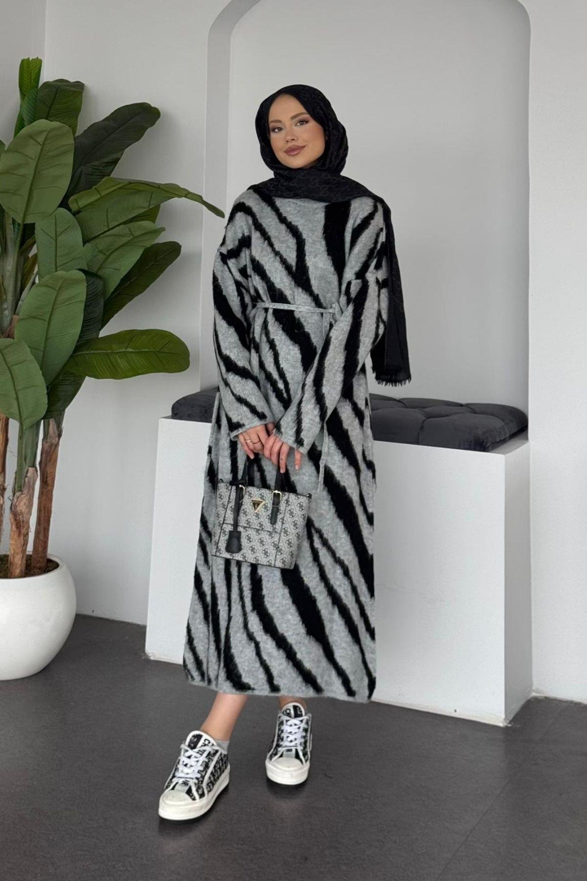 Safari Zebra Desen Elbise Gri, Fiyatları 