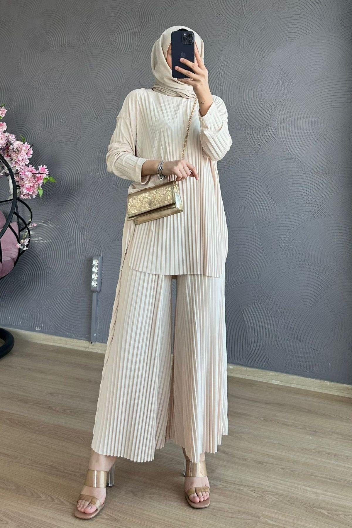 Sandy Takım Pilisoley Bej, Fiyatları Sandy Takım Pilisoley Bej – Haza Moda | Tesettür Giyim