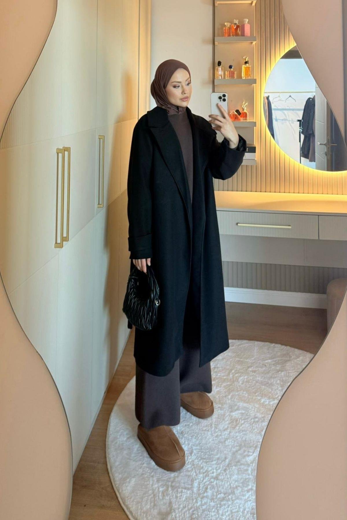 Skandal Muadil Kaban Siyah, Fiyatları 