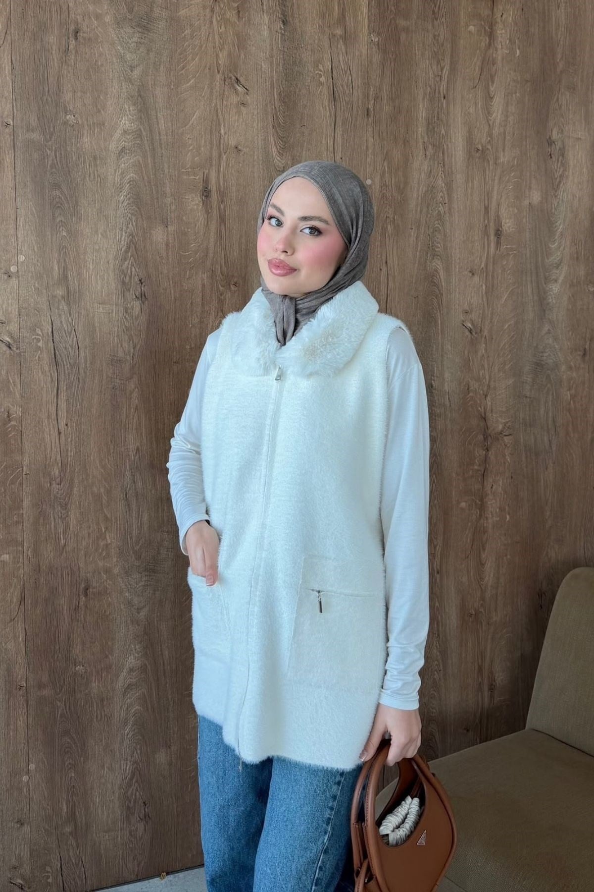Soft Yakası Kürklü Yelek Ekru, Fiyatları 