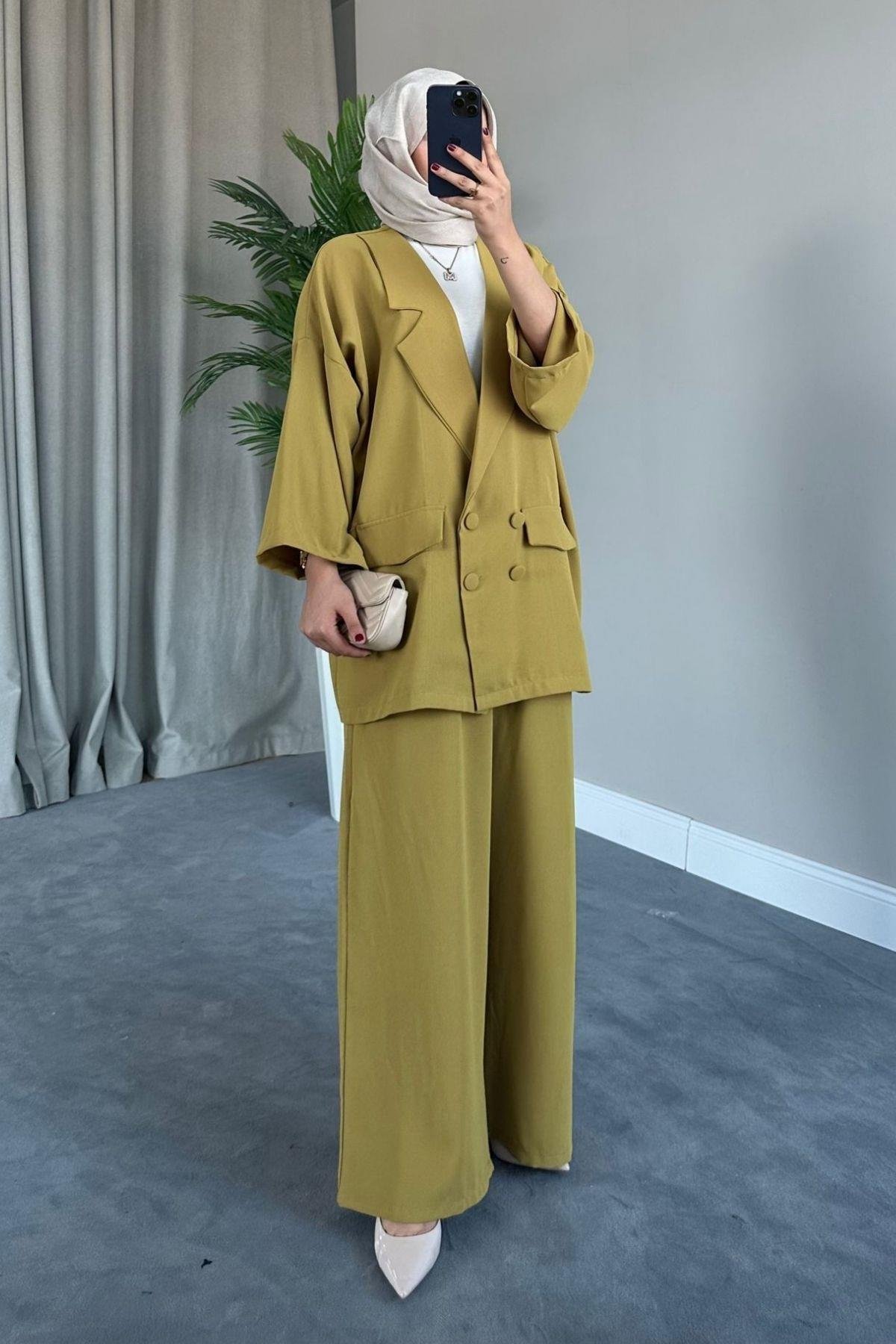 Stil Ceketli Takım Yağyeşili, Fiyatları Stil Ceketli Takım Yağyeşili – Haza Moda | Tesettür Giyim