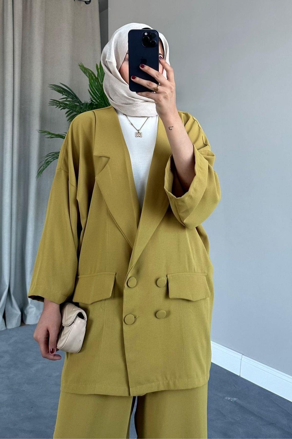 Stil Ceketli Takım Yağyeşili, Fiyatları Stil Ceketli Takım Yağyeşili – Haza Moda | Tesettür Giyim