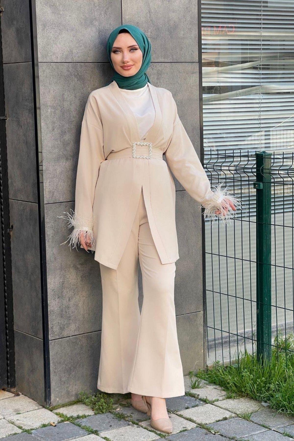 Tüylü Kimonolu Takım Bej, Fiyatları Tüylü Kimonolu Takım Bej – Haza Moda | Tesettür Giyim