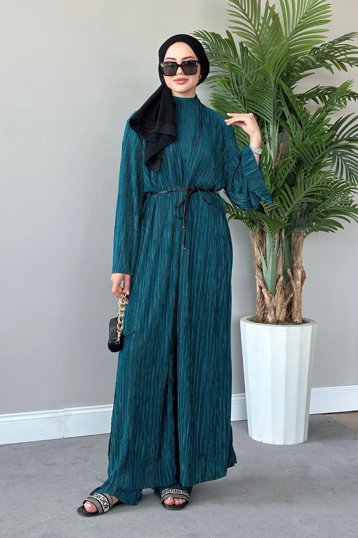 Üçlü Piliseli Takım Zümrüt, Fiyatları Haza Moda | Tesettür Giyim | Üçlü Piliseli Takım Füme