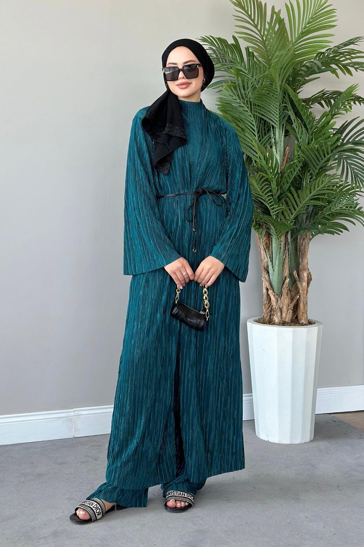 Üçlü Piliseli Takım Zümrüt, Fiyatları Haza Moda | Tesettür Giyim | Üçlü Piliseli Takım Füme