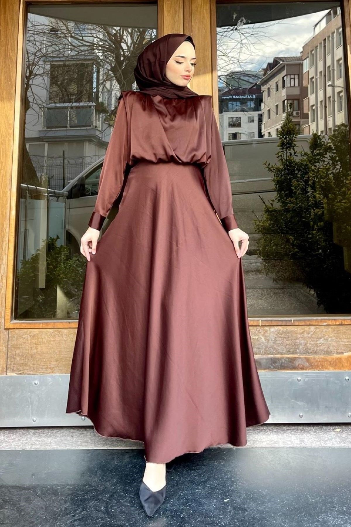 Vatkalı Saten Abiye KAHVE, Fiyatları Vatkalı Saten Abiye KAHVE– Haza Moda | Tesettür Giyim