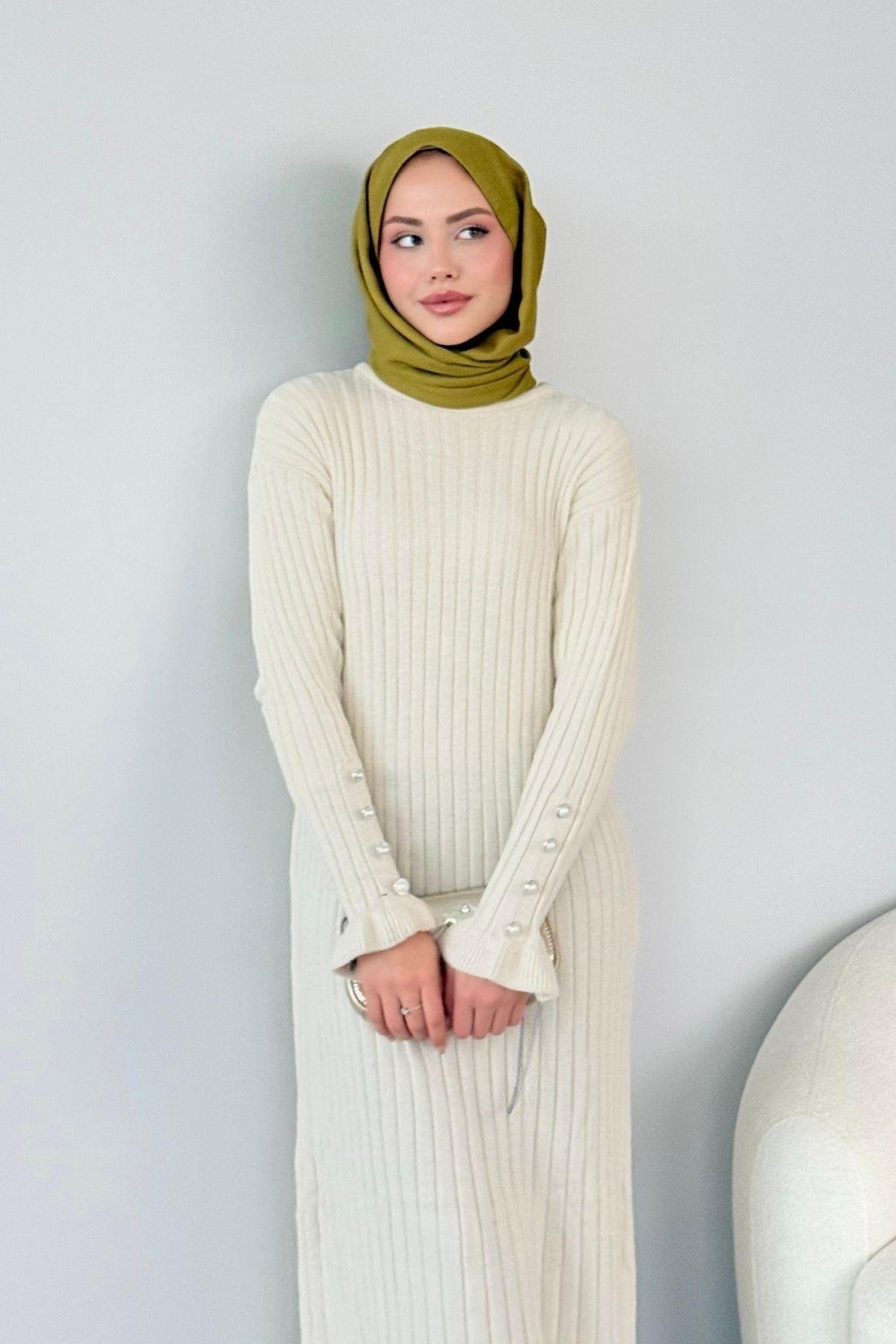 Yakut Triko Elbise Ekru, Fiyatları Haza Moda | Tesettür Giyim | Yakut Triko Elbise Ekru