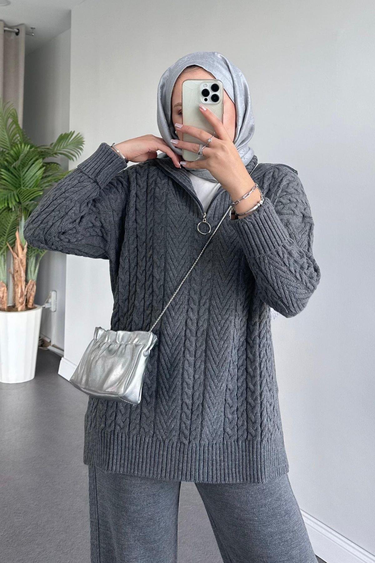 Yarı Fermuarlı Örme Triko Takım Gri, Fiyatları Haza Moda | Tesettür Giyim | Yarı Fermuarlı Örme Triko Takım Gri