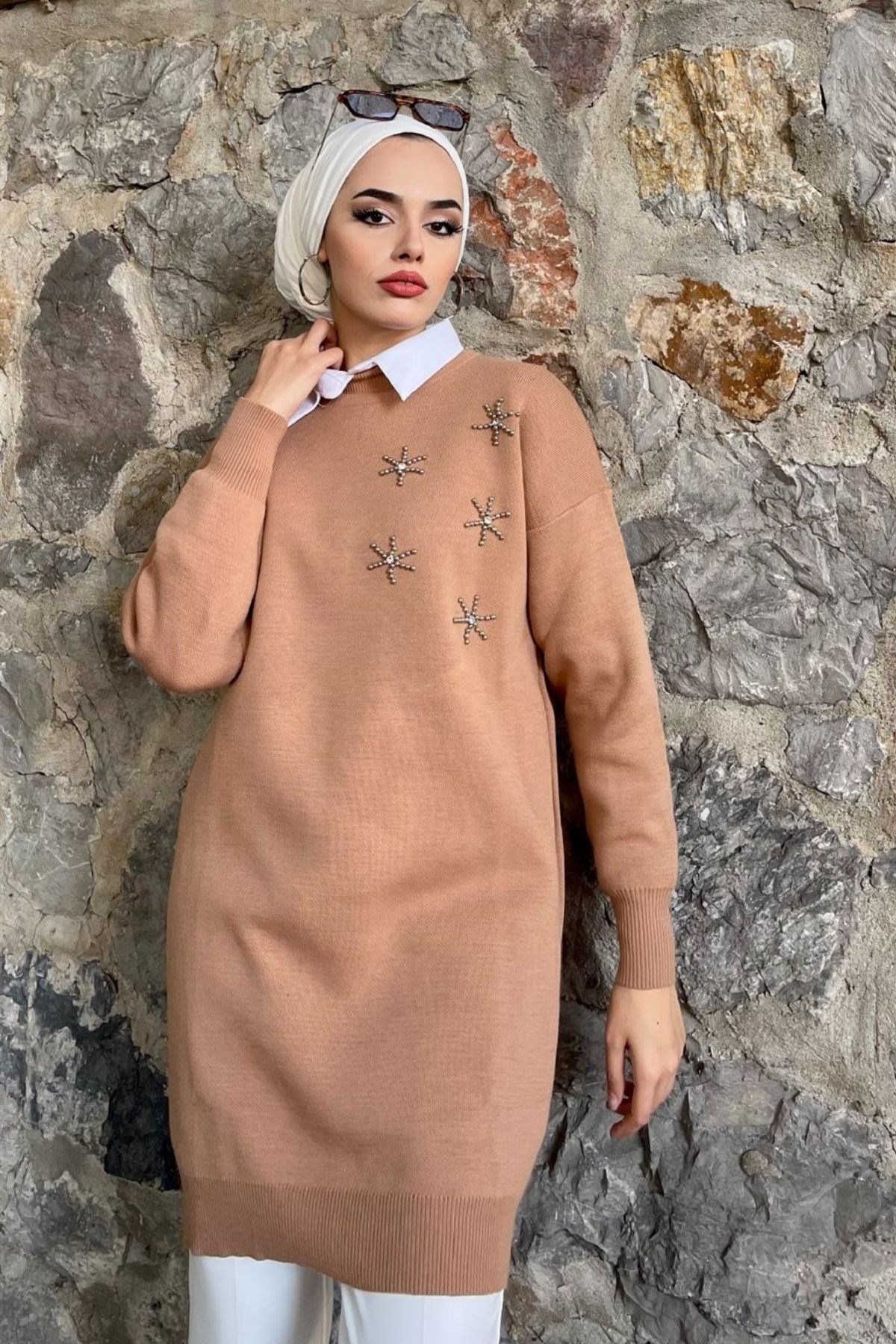 Yıldız Kazak-CAMEL, Fiyatları Zincir Triko Kazak-FISTIK YEŞİLİ – Haza Moda | Tesettür Giyim