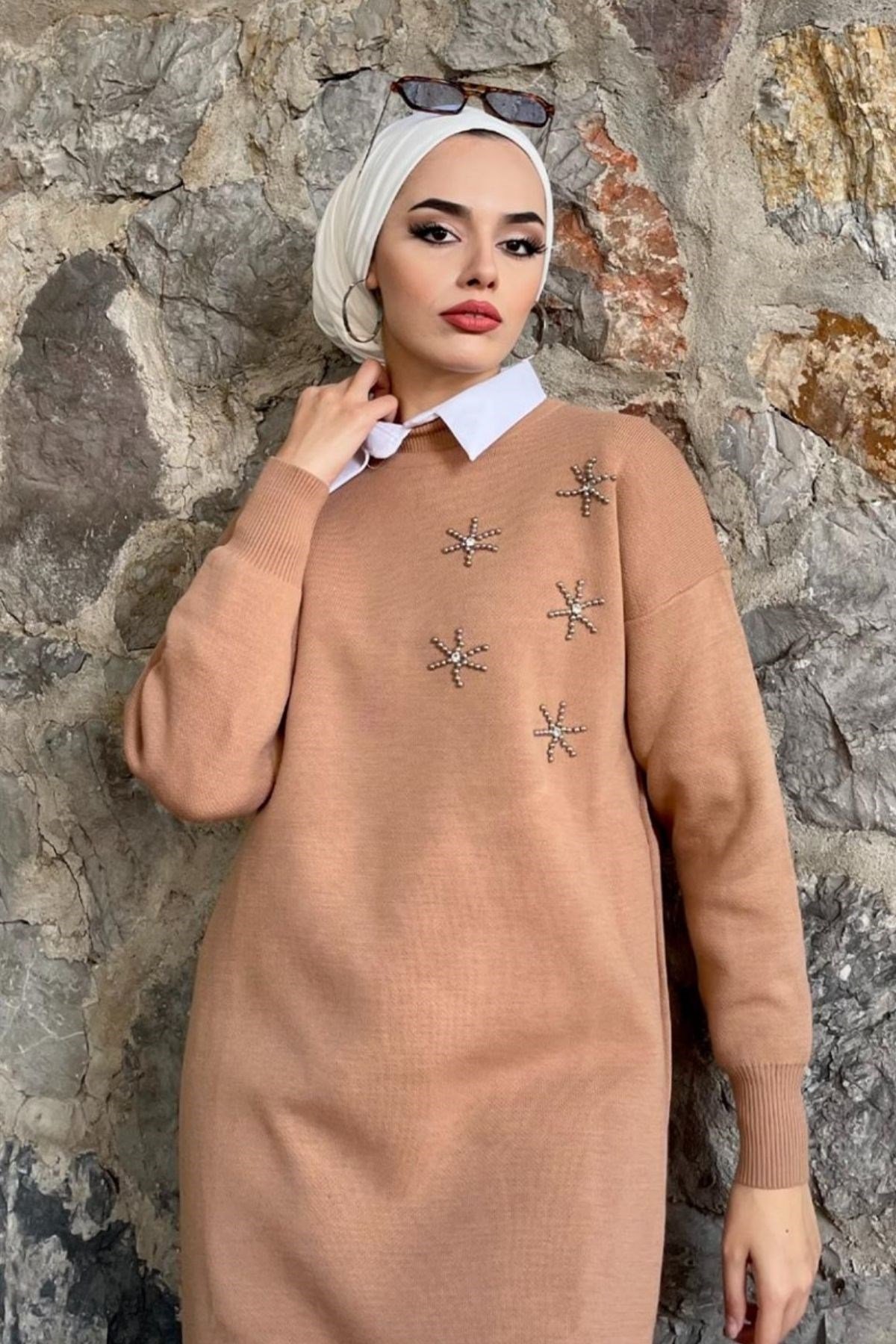 Yıldız Kazak-CAMEL, Fiyatları Zincir Triko Kazak-FISTIK YEŞİLİ – Haza Moda | Tesettür Giyim