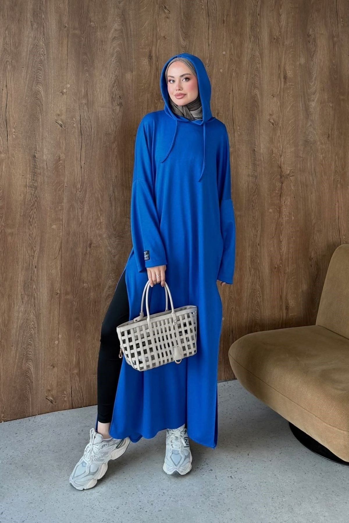 Yırtmaçlı Uzun Sweat Elbise Saks, Fiyatları Yırtmaçlı Uzun Sweat Elbise Saks– Haza Moda | Tesettür Giyim