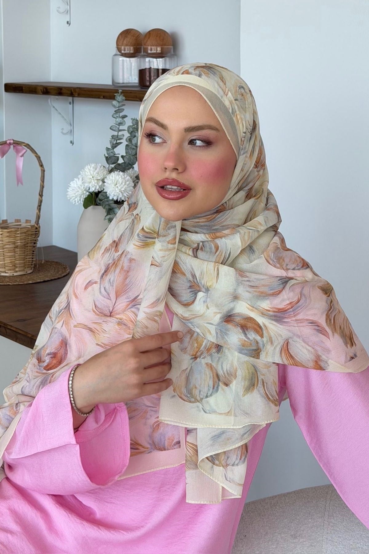 Zambak İpek Desenli Şal Bej, Fiyatları Zambak İpek Desenli Şal Bej| Haza Moda