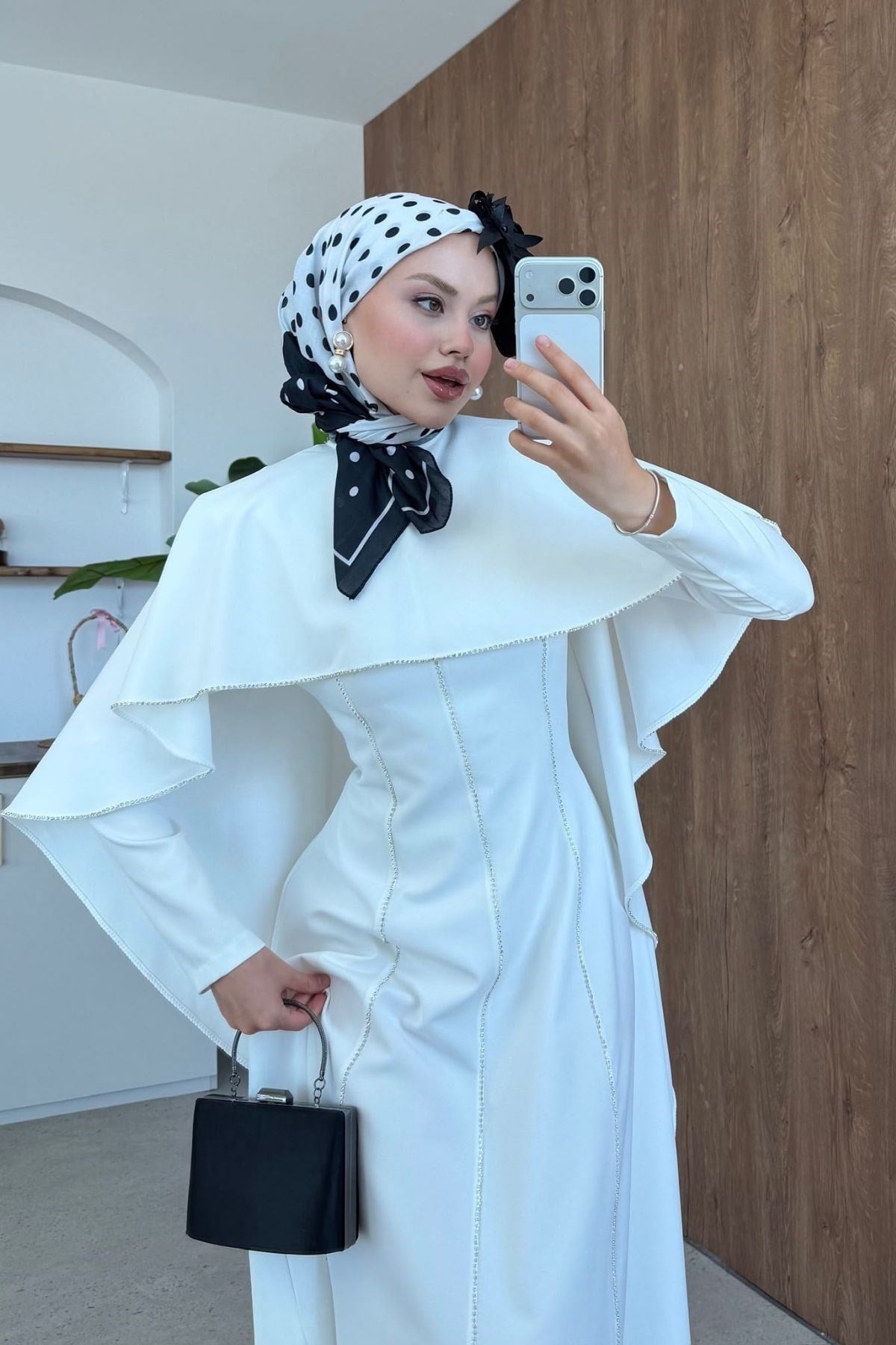 Zincir Detaylı Pelerin Elbise Beyaz, Fiyatları 