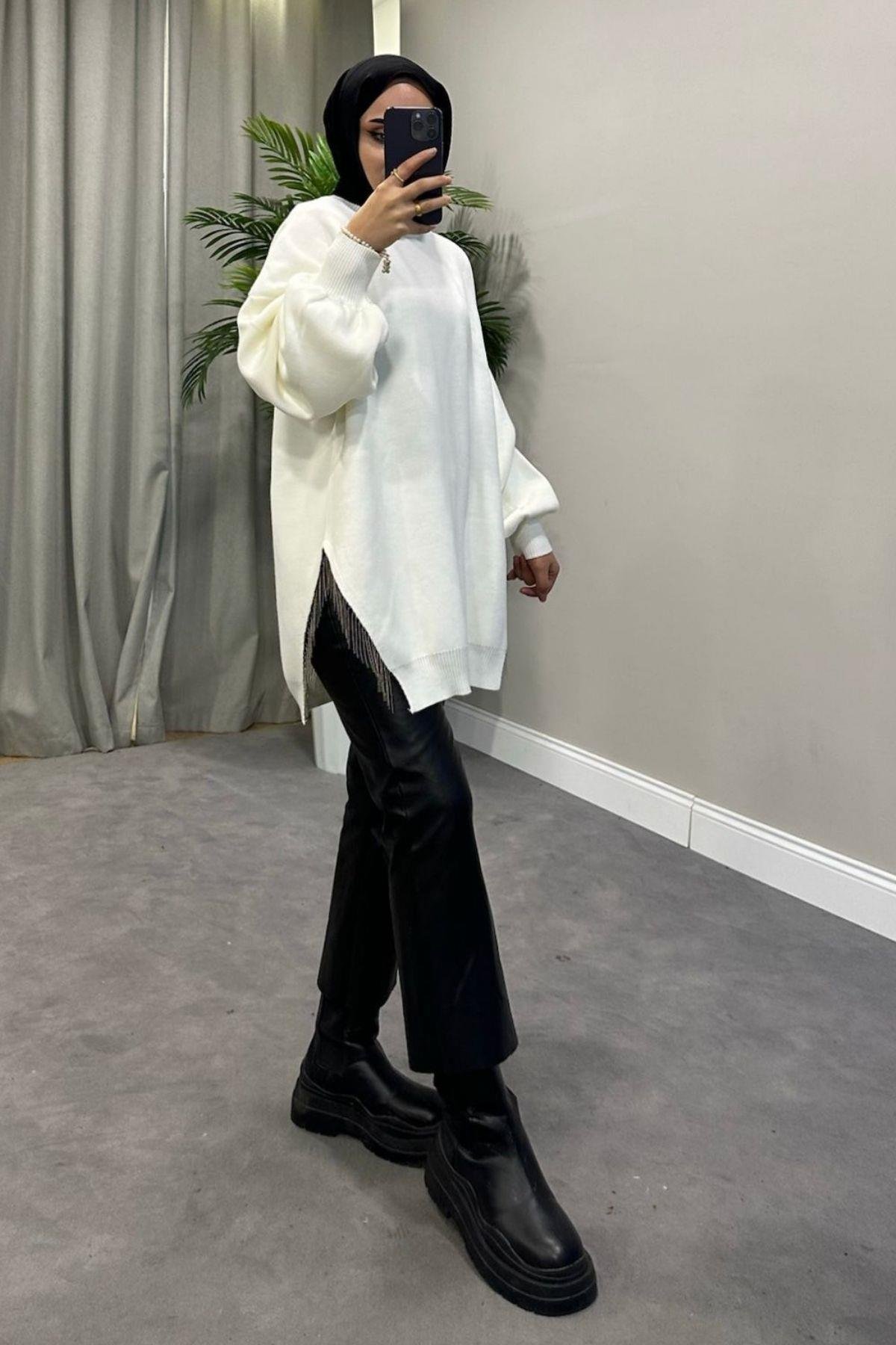 Zincir Triko Kazak Beyaz, Fiyatları Zincir Triko Kazak Beyaz – Haza Moda | Tesettür Giyim