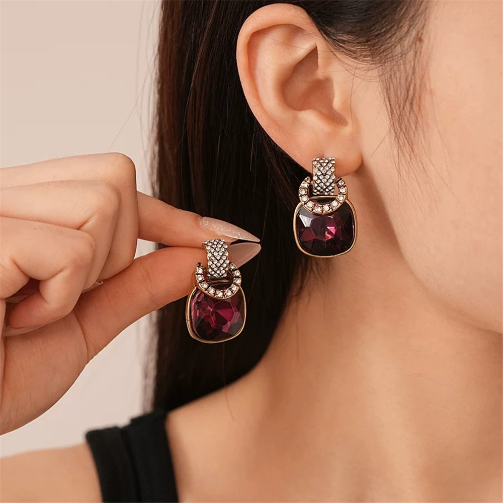 Bordo Büyük Kare Kristal Ve Zirkon Taşlı Küpe