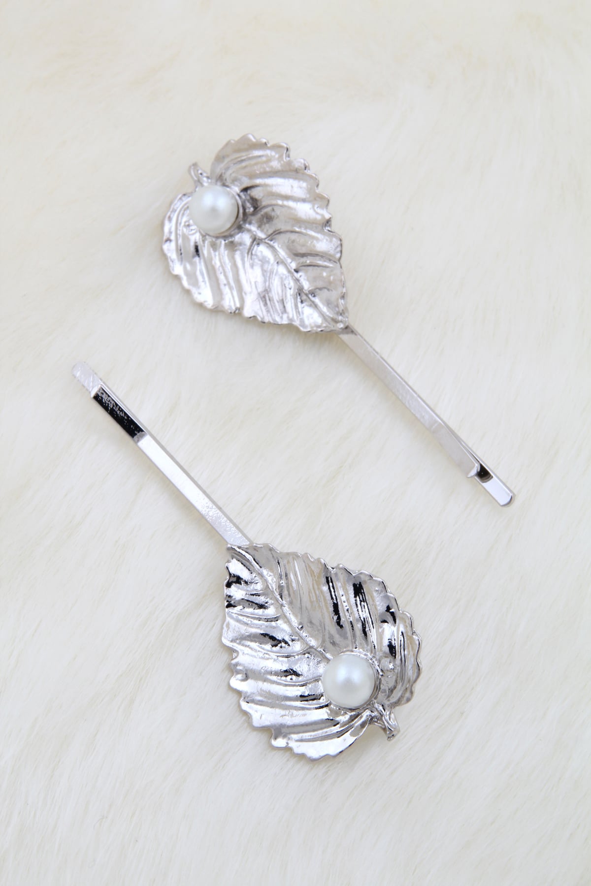 Çiftli Silver İncili Yaprak Toka