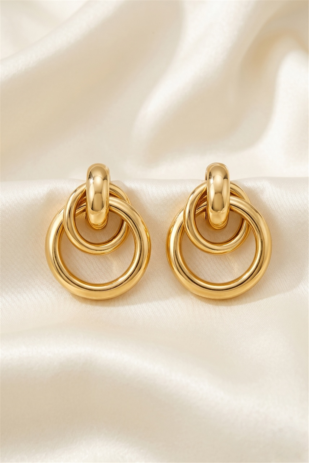 Gold Renk İç İçe Geçmeli Halka Çelik Küpe