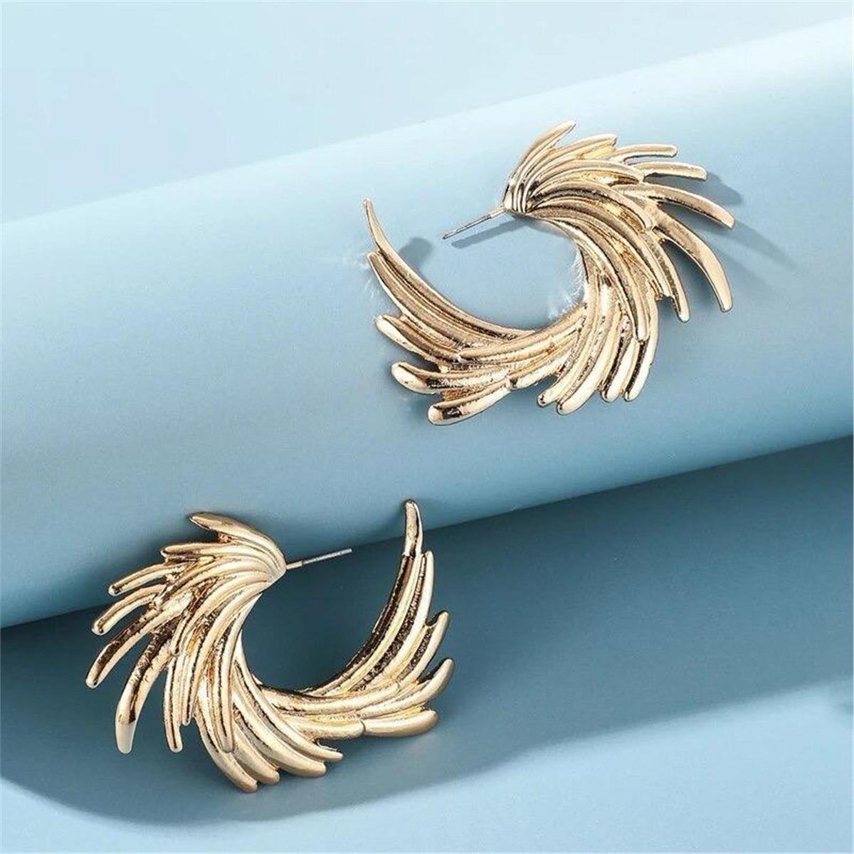 Gold Saçaklı Kıvrımlı Halka Küpe