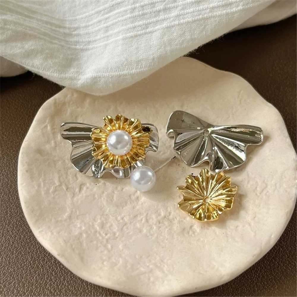 İncili ve Altın Kaplama Deniz Kabuğu Formlu Vintage Küpe